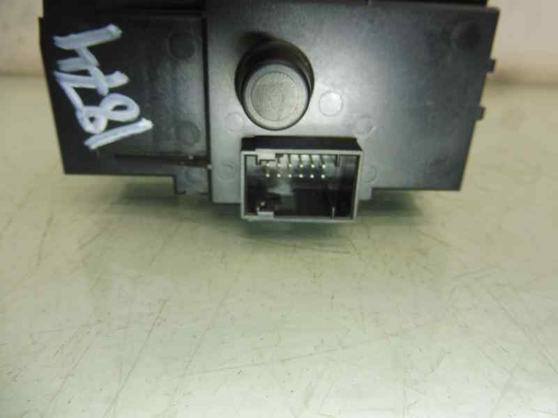 Recambio de mando luces para bmw serie 1 coupe (e82) 123d referencia OEM IAM 61316932796 33600201 