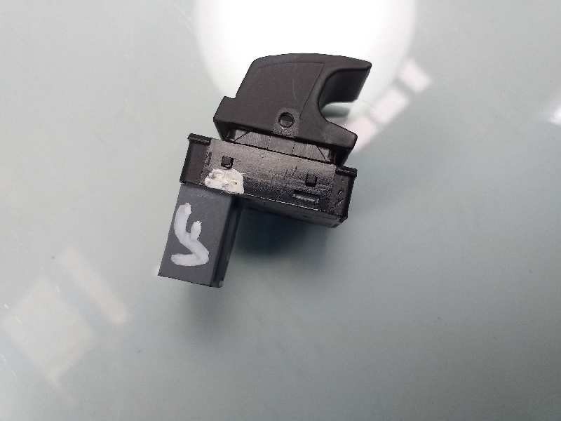 Recambio de mando elevalunas delantero derecho para seat leon (1p1) style copa referencia OEM IAM 7L6959855B  