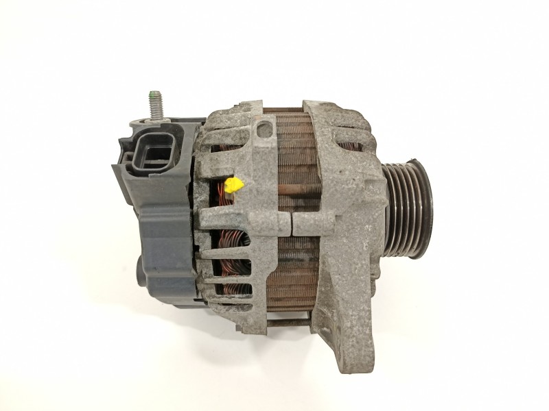 Recambio de alternador para hyundai i20 comfort referencia OEM IAM 373002B101 2655447 