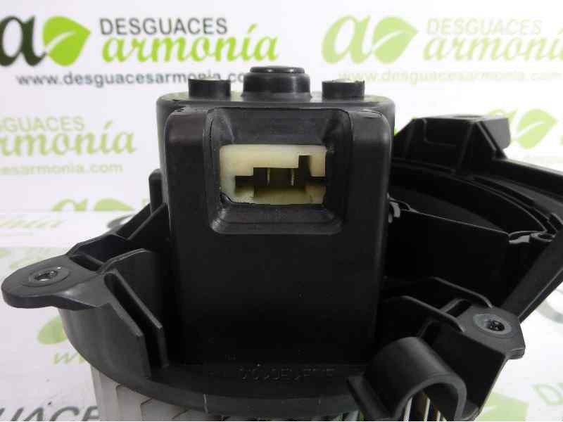Recambio de ventilador calefaccion para opel corsa d enjoy referencia OEM IAM 44332415D31  
