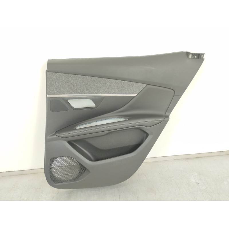 Recambio de guarnecido puerta trasera derecha para peugeot 3008 allure referencia OEM IAM 9871051627  