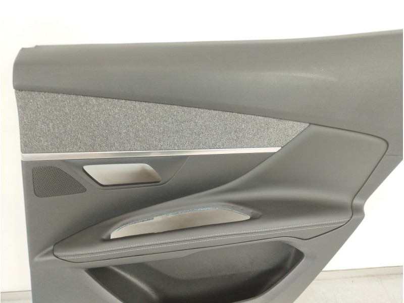 Recambio de guarnecido puerta trasera derecha para peugeot 3008 allure referencia OEM IAM 9871051627  