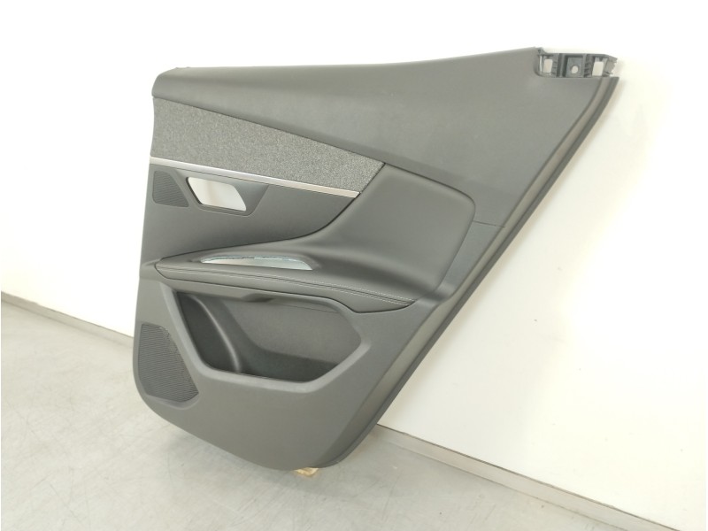 Recambio de guarnecido puerta trasera derecha para peugeot 3008 allure referencia OEM IAM 9871051627  