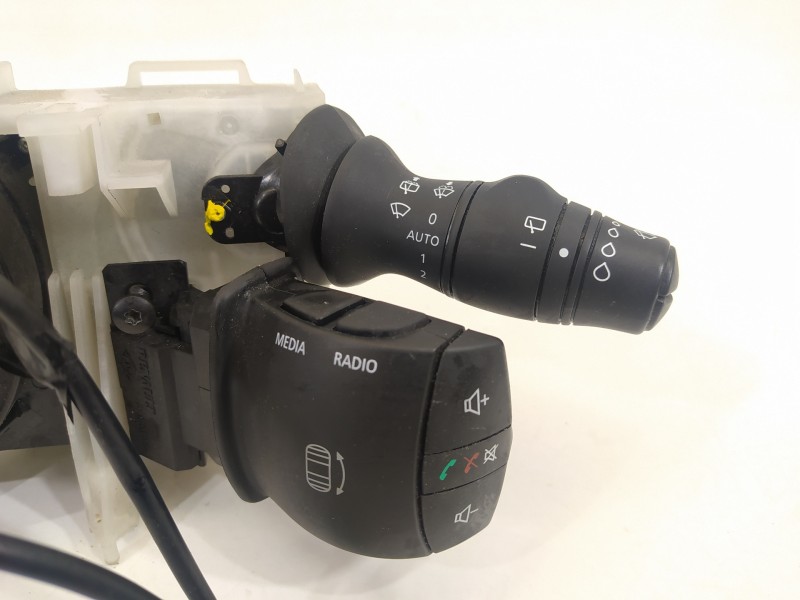 Recambio de mando luces para renault megane iii sport tourer dynamique referencia OEM IAM 255670019R  