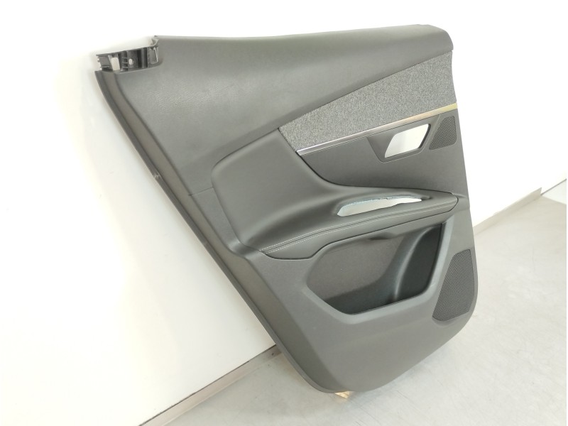 Recambio de guarnecido puerta trasera izquierda para peugeot 3008 allure referencia OEM IAM 9810516377  