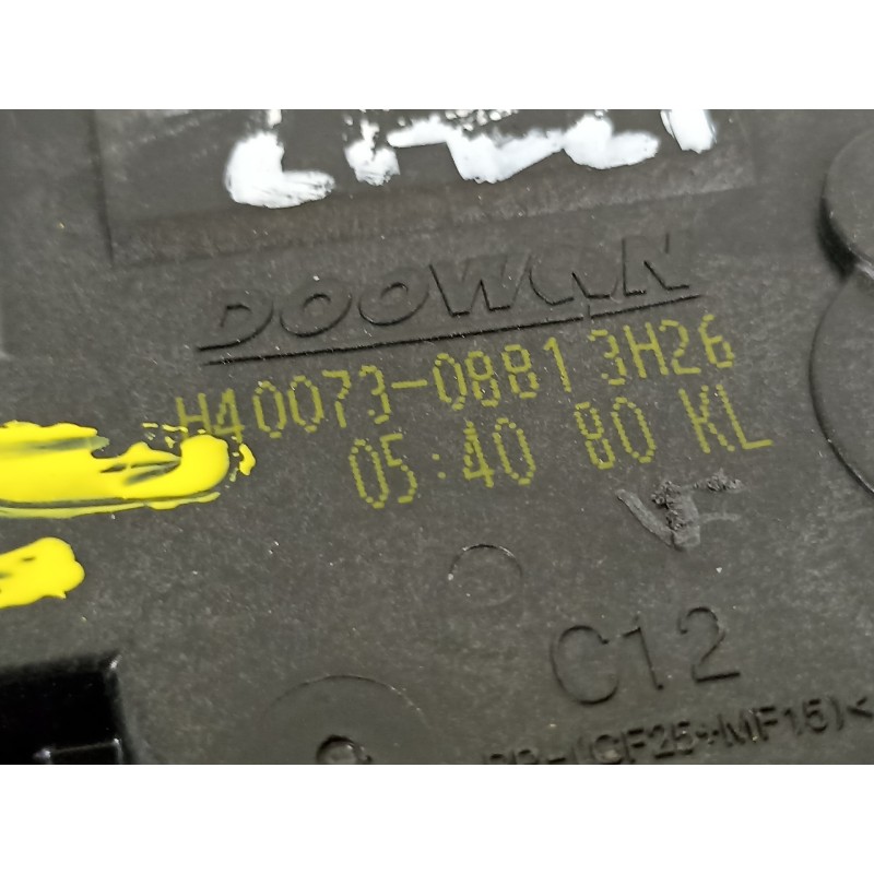 Recambio de motor apertura trampillas climatizador para kia stonic (ybcuv) platinum edition referencia OEM IAM H400730881 3H26 