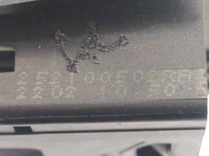 Recambio de warning para renault megane iii sport tourer dynamique referencia OEM IAM 252100502RA  