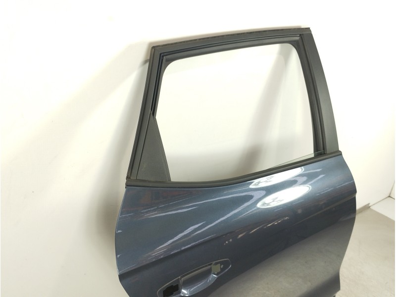 Recambio de puerta trasera derecha para seat arona xperience referencia OEM IAM 6F9833052E 6F9833312 