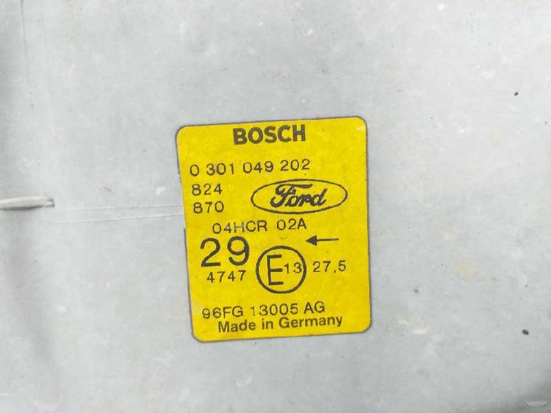Recambio de faro derecho para ford fiesta berlina ghia referencia OEM IAM 96FG13005AG 0301049202 