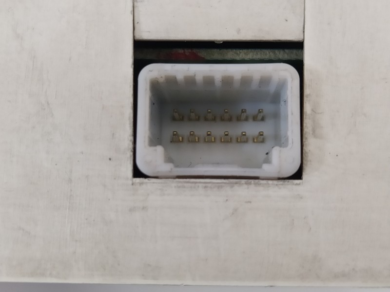 Recambio de pantalla multifuncion para nissan micra (k12e) acenta referencia OEM IAM AX607 4X57880 