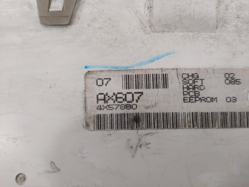 Recambio de pantalla multifuncion para nissan micra (k12e) acenta referencia OEM IAM AX607 4X57880 