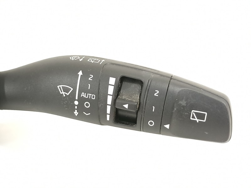 Recambio de mando luces para kia stonic (ybcuv) platinum edition referencia OEM IAM 93404D4962  