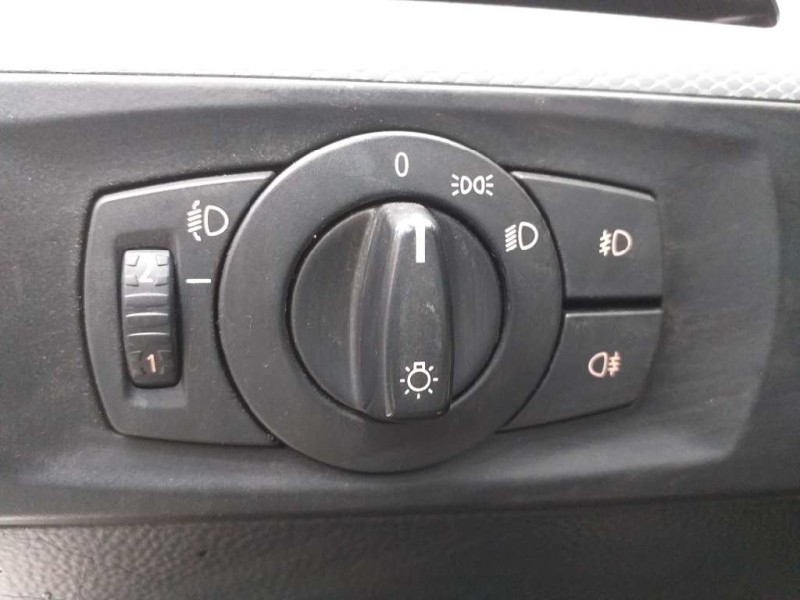 Recambio de mando luces para bmw serie 3 berlina (e90) 320d referencia OEM IAM 61316932794 33600102 2612400