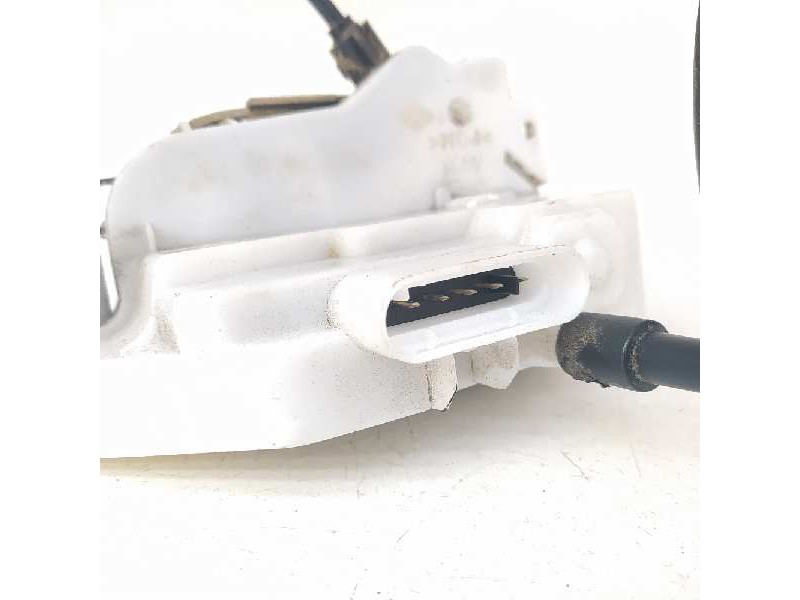 Recambio de cerradura puerta delantera izquierda para citroën c3 1.4 sx referencia OEM IAM 46982980  