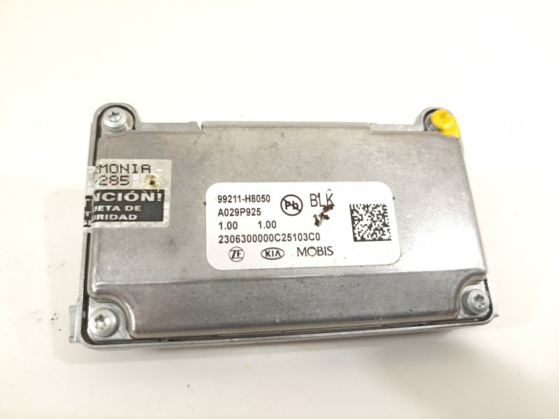 Recambio de camara para kia stonic (ybcuv) platinum edition referencia OEM IAM 99211H8050  