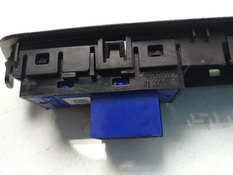 Recambio de mando multifuncion para peugeot 208 allure referencia OEM IAM 96750111ZD  
