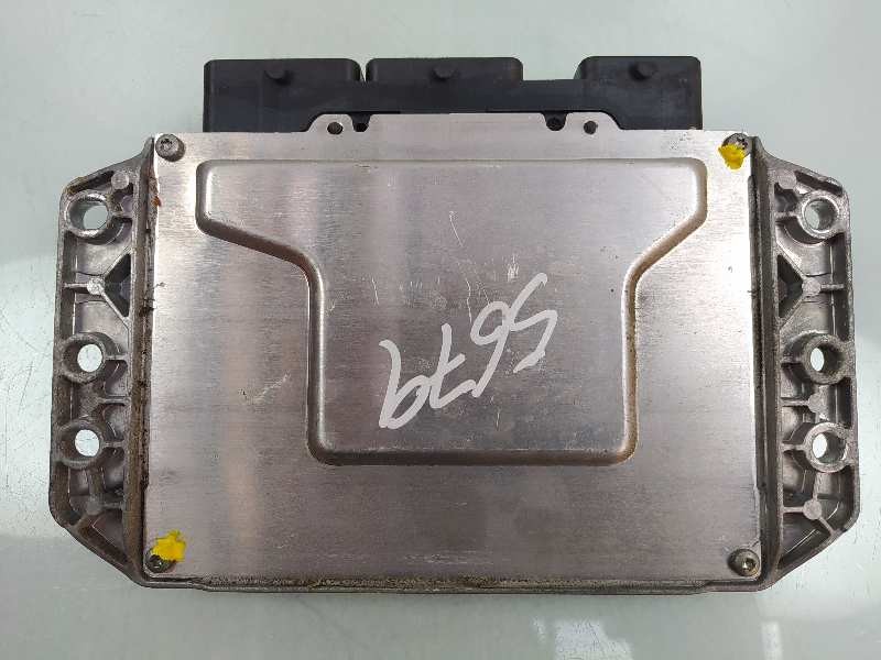 Recambio de centralita motor uce para renault megane iii coupe dynamique referencia OEM IAM 237100131R 237100132R 