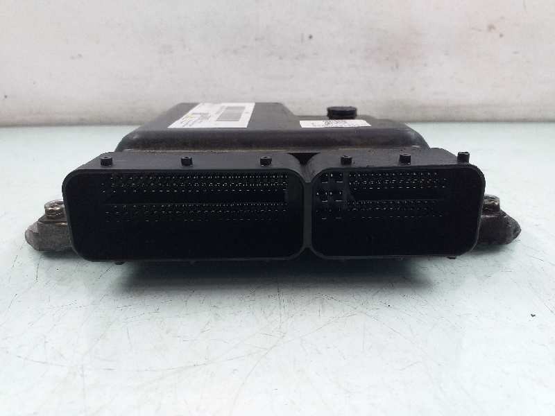 Recambio de centralita motor uce para opel astra j lim. enjoy referencia OEM IAM 55579893 MB2757001011 86AAYF2110669054