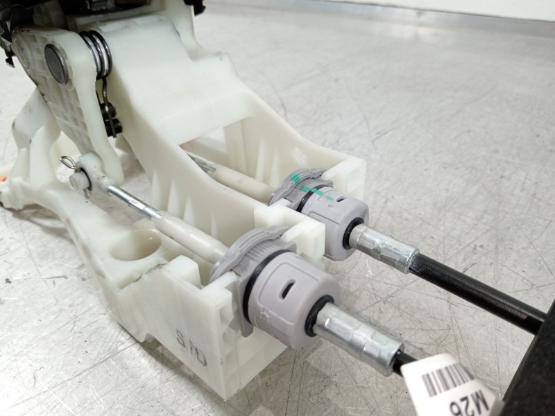 Recambio de palanca cambio para kia stonic (ybcuv) platinum edition referencia OEM IAM 43790H8260 43700H5200 43700H5200RST