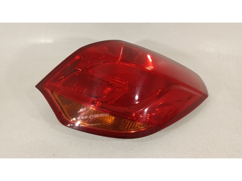 Recambio de piloto trasero derecho para opel astra j lim. enjoy referencia OEM IAM 13306456  