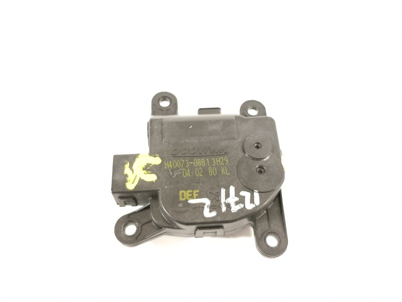 Recambio de motor apertura trampillas climatizador para kia stonic (ybcuv) platinum edition referencia OEM IAM H400730881 3H29 