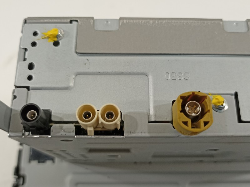 Recambio de pantalla multifuncion para seat arona xperience referencia OEM IAM 5FJ035869D  