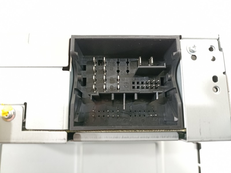 Recambio de pantalla multifuncion para seat arona xperience referencia OEM IAM 5FJ035869D  