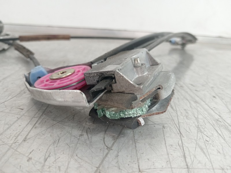 Recambio de elevalunas delantero derecho para bmw serie 5 berlina (e39) 520i referencia OEM IAM 67628360512  