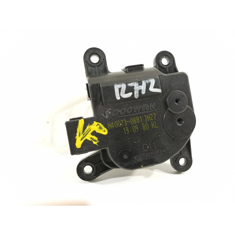 Recambio de motor apertura trampillas climatizador para kia stonic (ybcuv) platinum edition referencia OEM IAM H400730881 3H27 