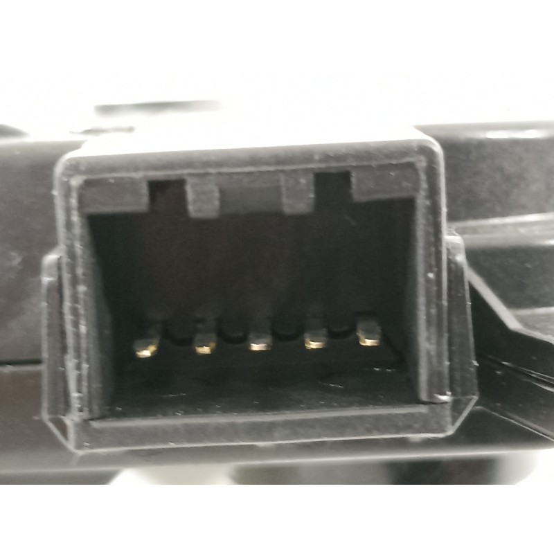 Recambio de motor apertura trampillas climatizador para kia stonic (ybcuv) platinum edition referencia OEM IAM H400730881 3H27 