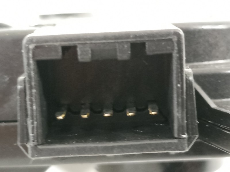 Recambio de motor apertura trampillas climatizador para kia stonic (ybcuv) platinum edition referencia OEM IAM H400730881 3H27 