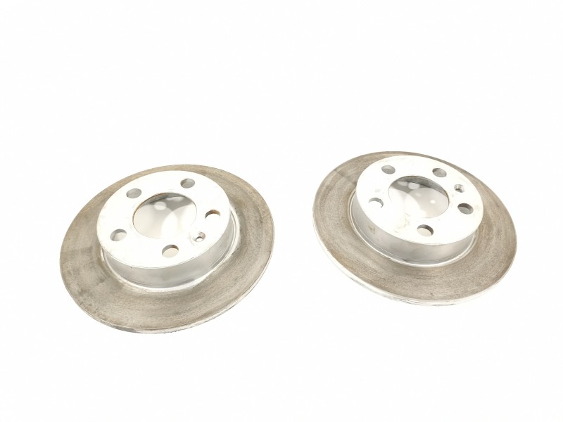 Recambio de disco freno trasero para seat arona xperience referencia OEM IAM 2Q0615601H  