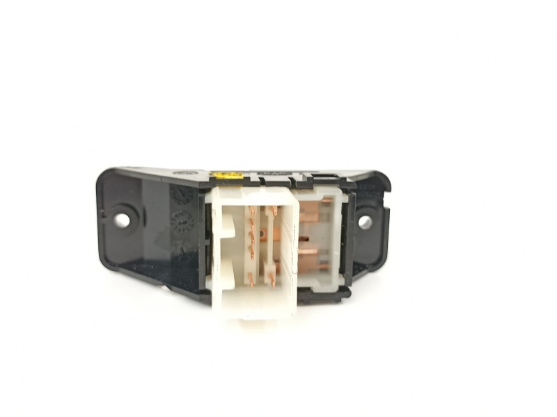 Recambio de mando elevalunas delantero derecho para kia stonic (ybcuv) platinum edition referencia OEM IAM 93575H8000WK  