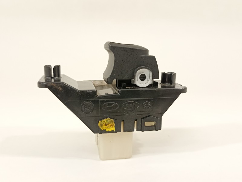 Recambio de mando elevalunas delantero derecho para kia stonic (ybcuv) platinum edition referencia OEM IAM 93575H8000WK  