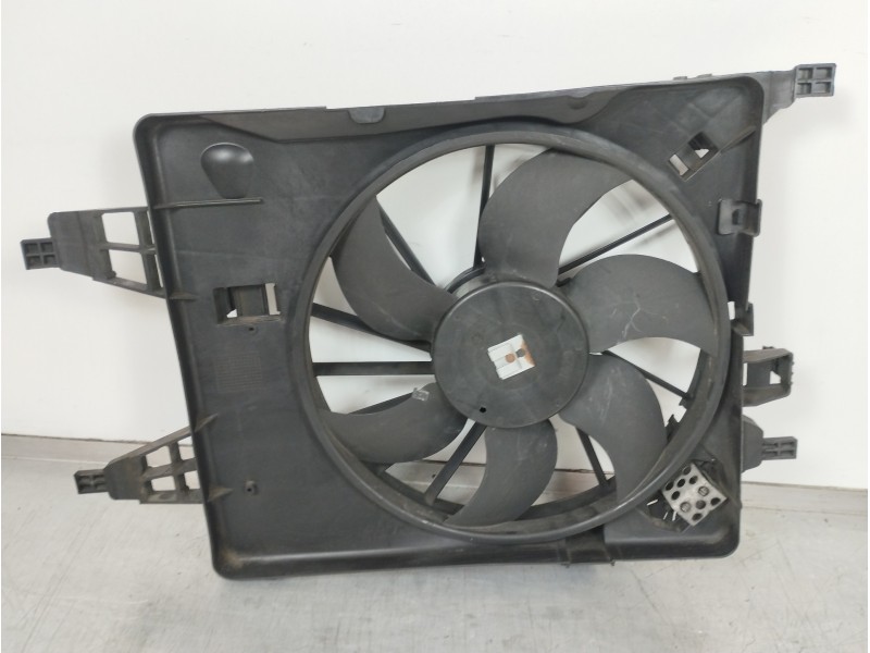Recambio de electroventilador para renault kangoo profesional referencia OEM IAM 921206476R  