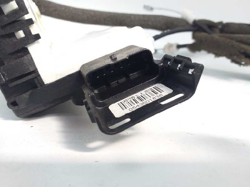 Recambio de cerradura puerta trasera derecha para citroën berlingo cuadro l1 referencia OEM IAM 828414  