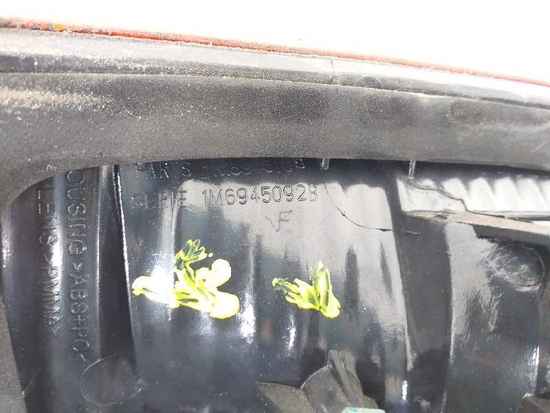 Recambio de piloto trasero derecho en porton para seat leon (1m1) sport referencia OEM IAM 1M6945092B  