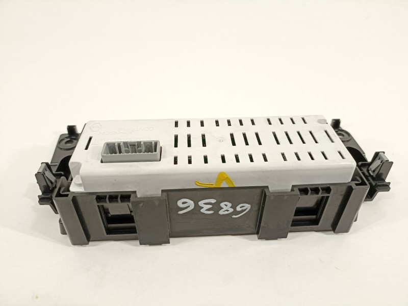 Recambio de pantalla multifuncion para renault laguna iii expression referencia OEM IAM 280340002R  