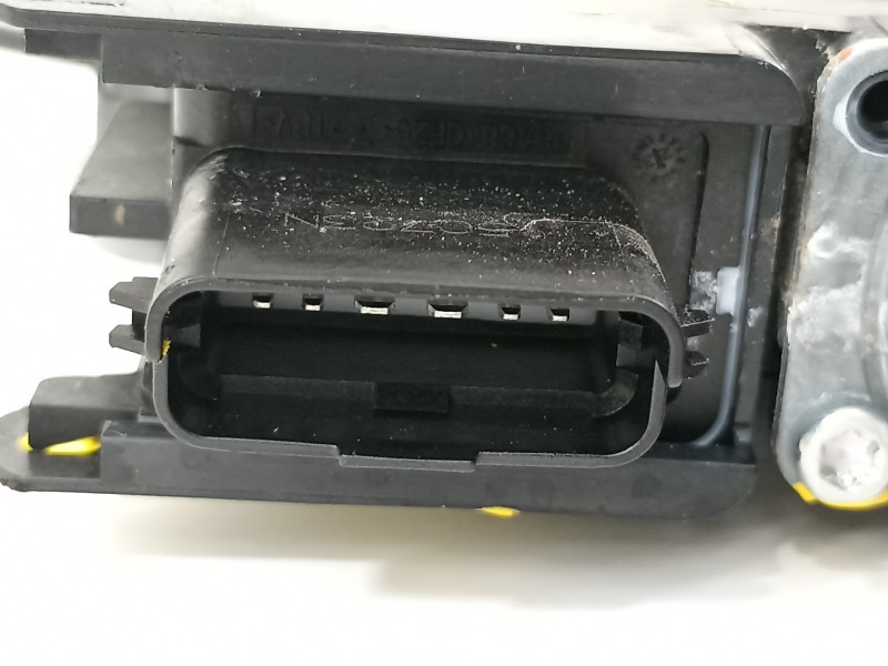 Recambio de elevalunas delantero izquierdo para kia stonic (ybcuv) platinum edition referencia OEM IAM 82401H8110 82450H010 