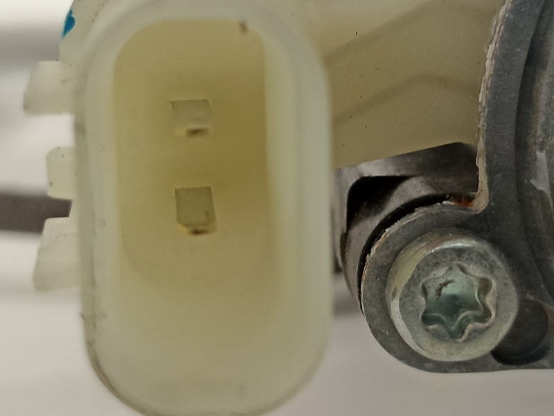 Recambio de elevalunas trasero derecho para kia stonic (ybcuv) platinum edition referencia OEM IAM 83402H8100 83460H8000 