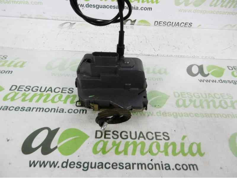 Recambio de cerradura puerta trasera derecha para renault scenic ii grand confort dynamique referencia OEM IAM 8200113332  