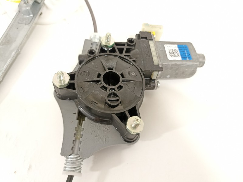 Recambio de elevalunas trasero izquierdo para kia stonic (ybcuv) platinum edition referencia OEM IAM 83401H8100  