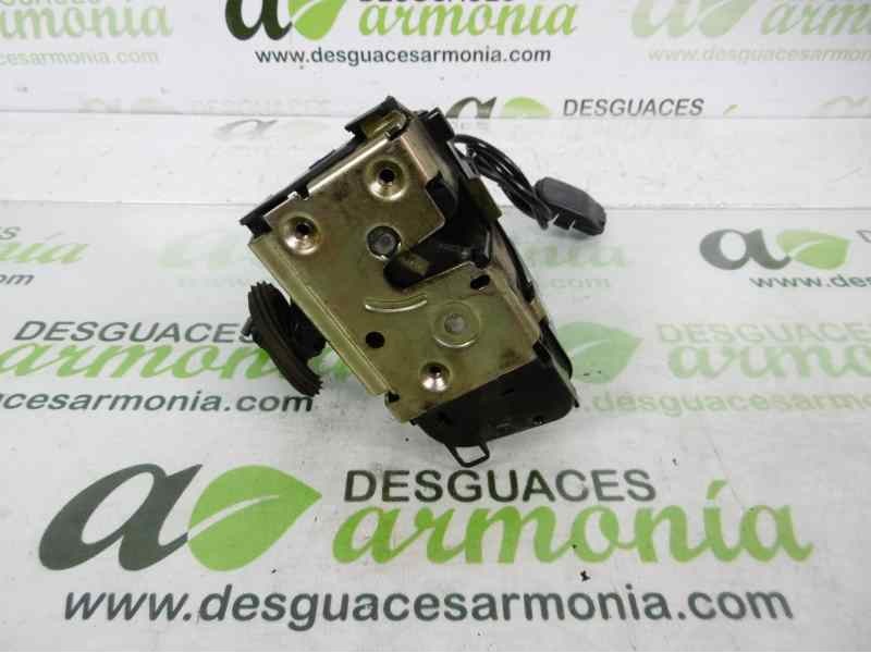 Recambio de cerradura puerta trasera derecha para renault scenic ii grand confort dynamique referencia OEM IAM 8200113332  