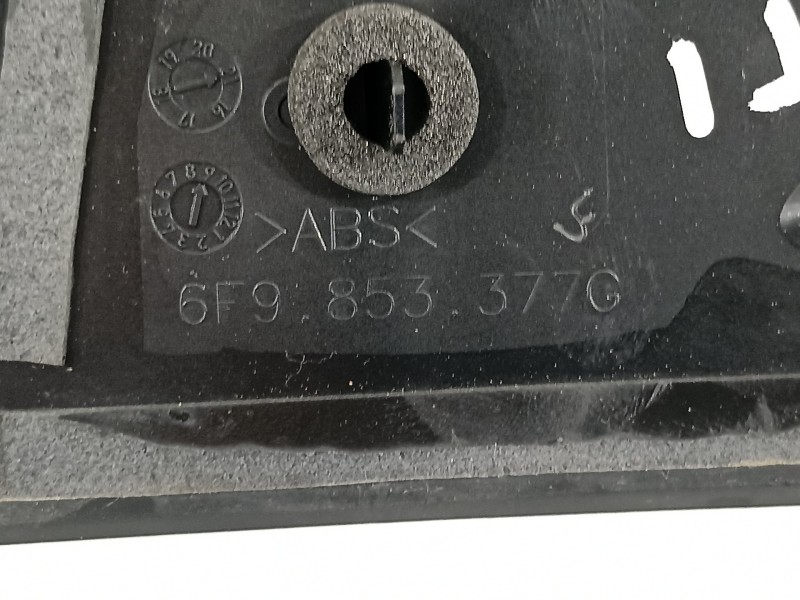 Recambio de moldura para seat arona xperience referencia OEM IAM 6F9853377G  