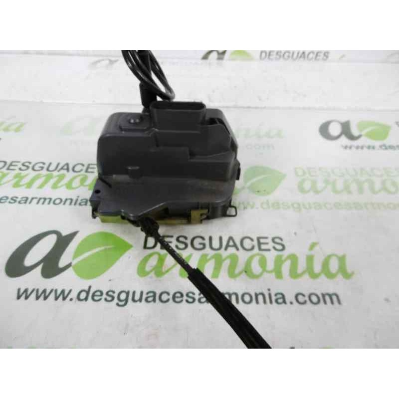 Recambio de cerradura puerta trasera izquierda para renault scenic ii grand confort dynamique referencia OEM IAM 8200119333  