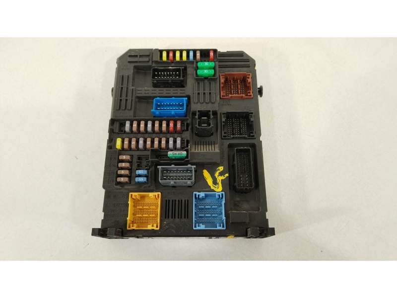 CAJA RELES / FUSIBLES 9819851280 