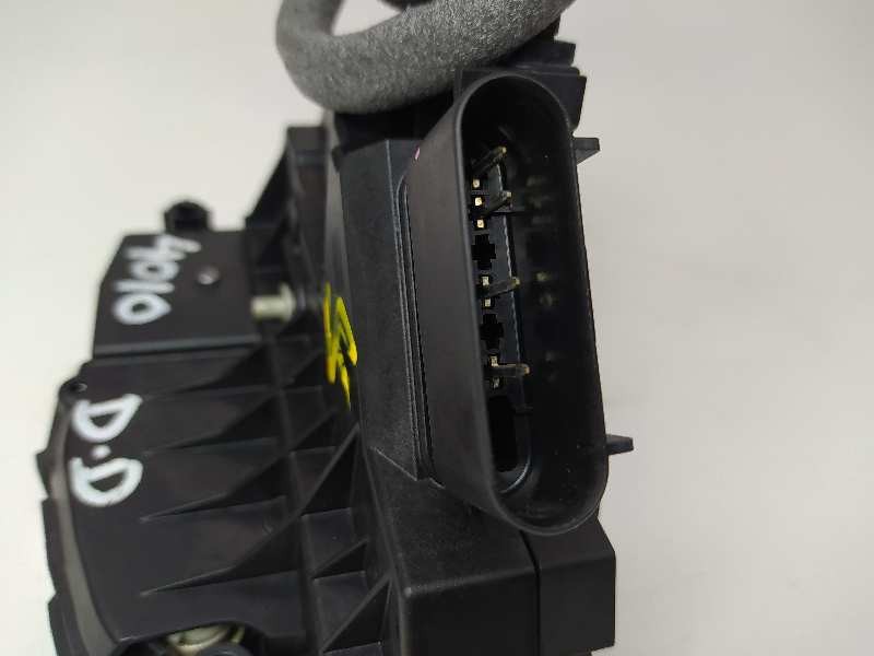 Recambio de cerradura puerta delantera derecha para ford focus turn. (cb8) trend referencia OEM IAM BM5AA21812BF  