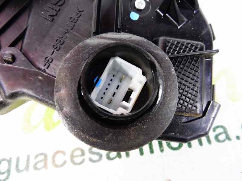 Recambio de cerradura puerta delantera derecha para toyota hilux (kun) cabina doble vxl 4x4 referencia OEM IAM 6903002600  