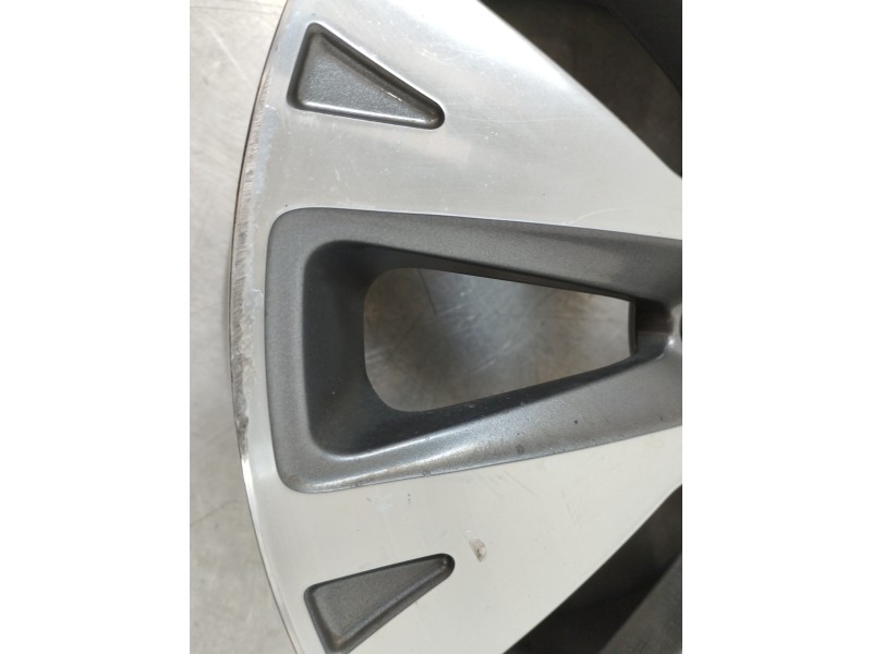 Recambio de llanta para kia cee´d concept referencia OEM IAM 52910A2800  