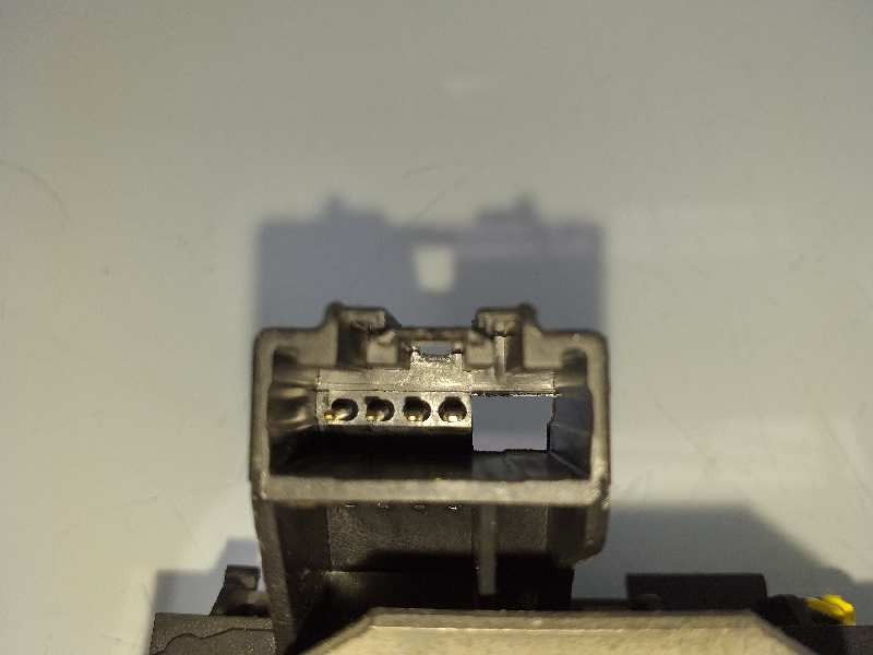 Recambio de cerradura maletero / porton para ford focus turn. (cb8) trend referencia OEM IAM 8M51R442A66DB  